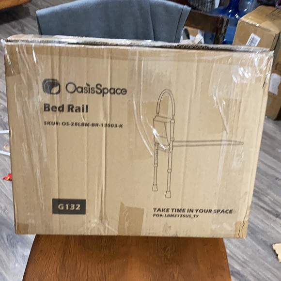 OasisSpace Bed Assist Rail - Bed Assist bar with Storage Pocket - Picture 8 of 8